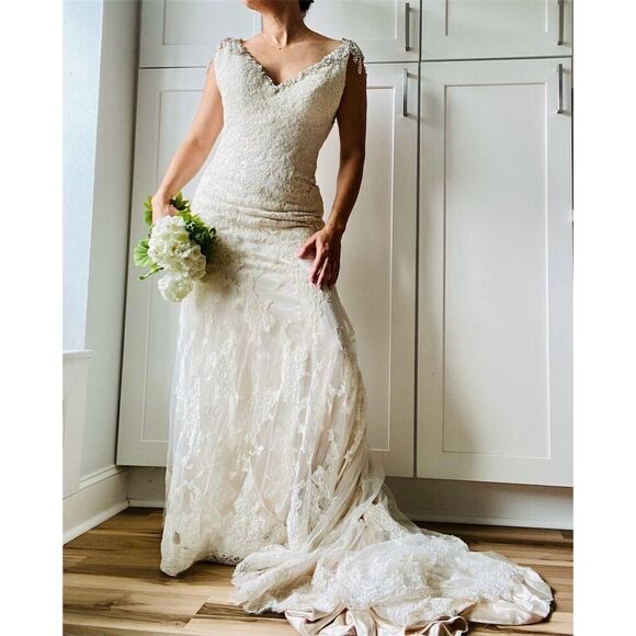 Maggie Sotero Ivory Lace Overlay Wedding Dress Cap Sleeve V-Neck Elegant Train